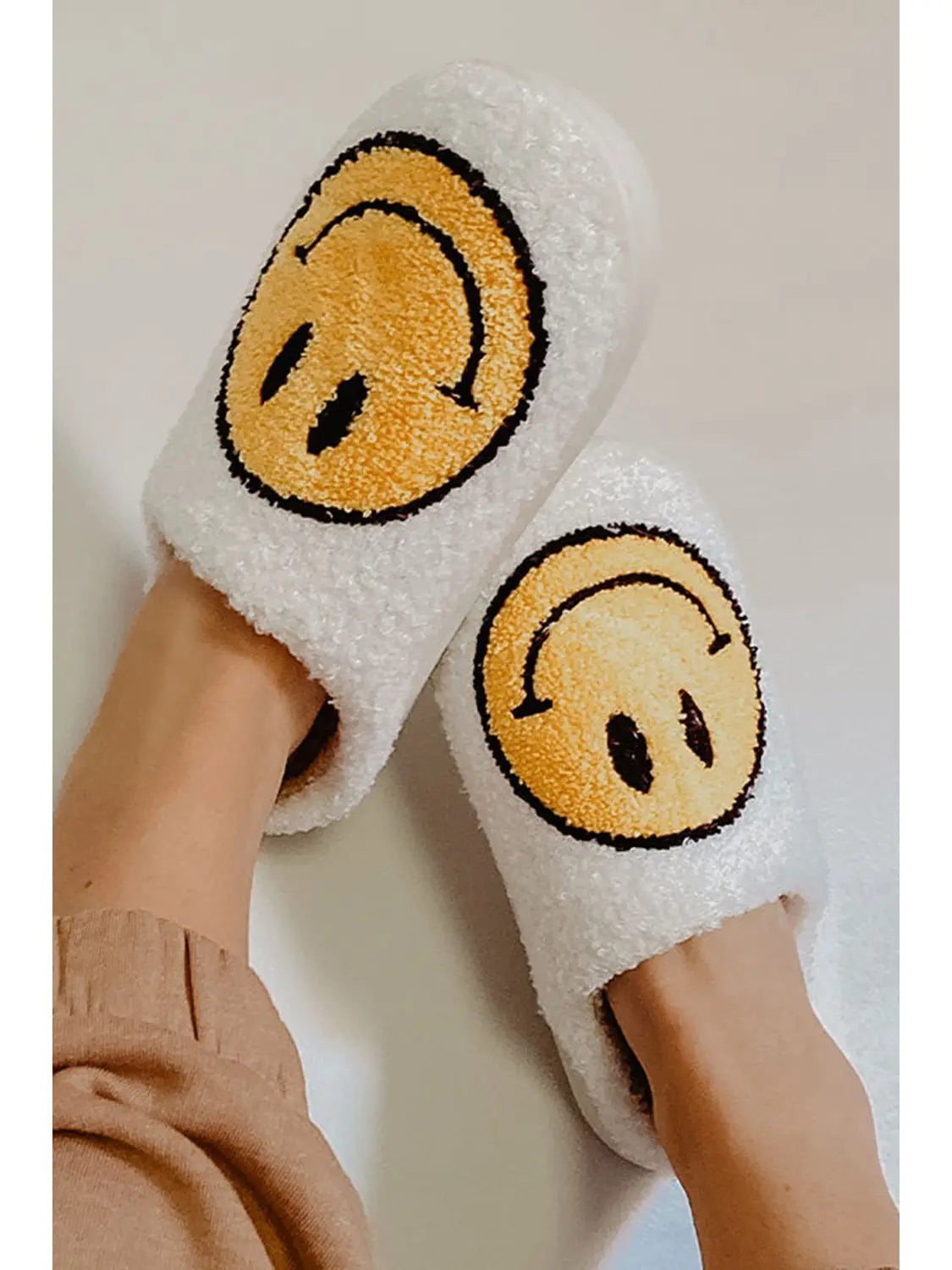 Smile Face Print Non-Slip Plush Slippers